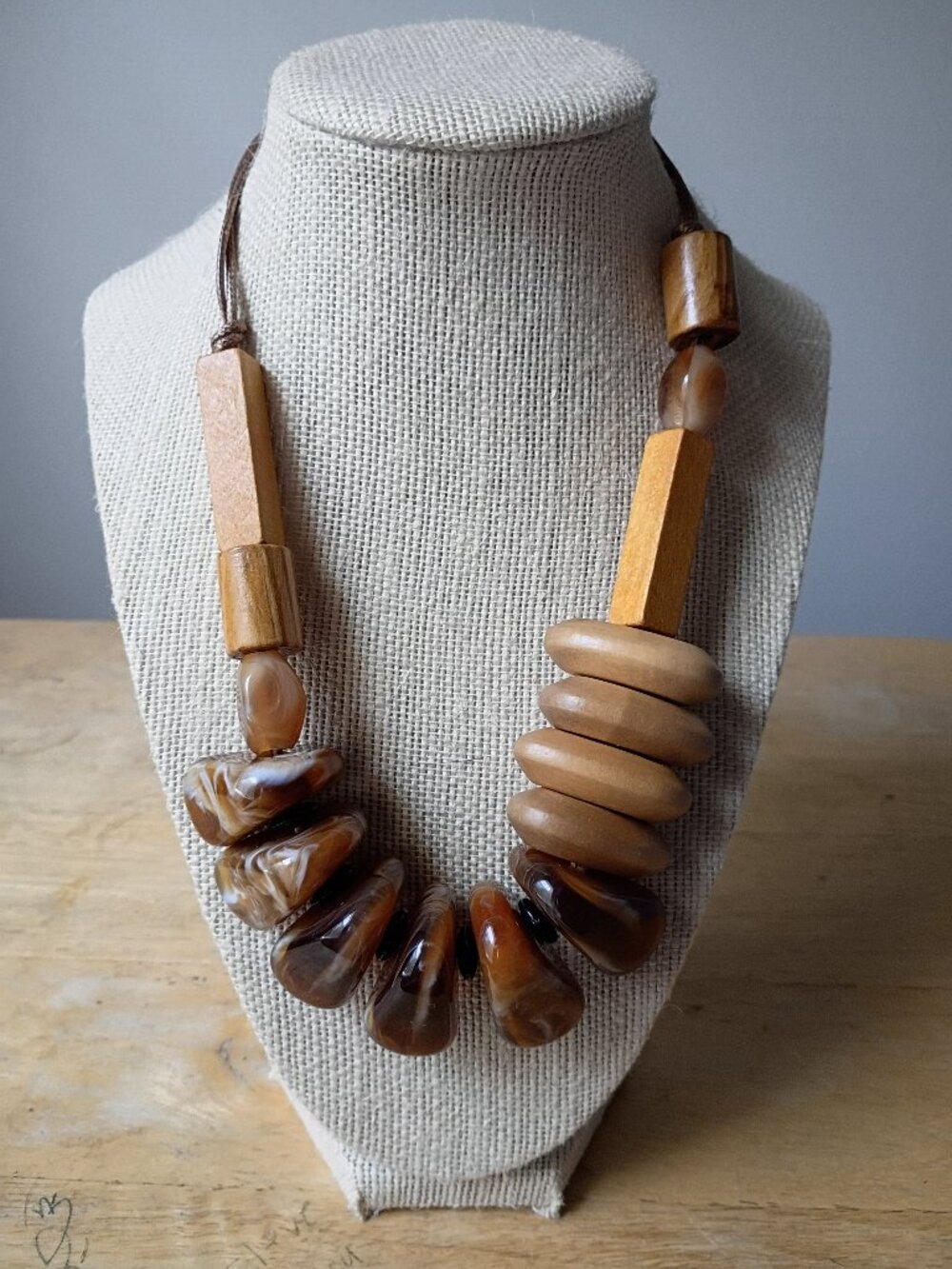 Acrylic and Wood Chunky Necklace NWT